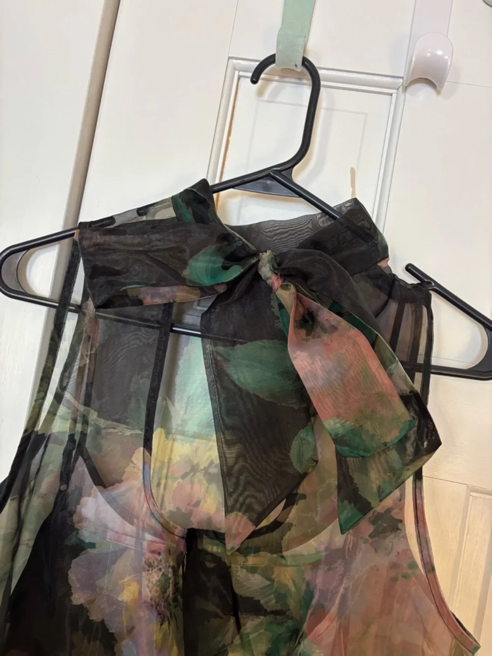 julia jordan Black Sheer Floral Maxi Dress with Green and Pink Accents - Picture 6 of 10